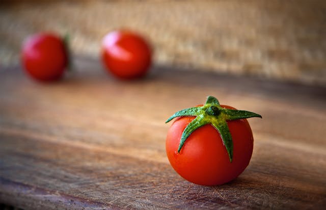 Tomate Dentro ou Fora da Geladeira: O Correto